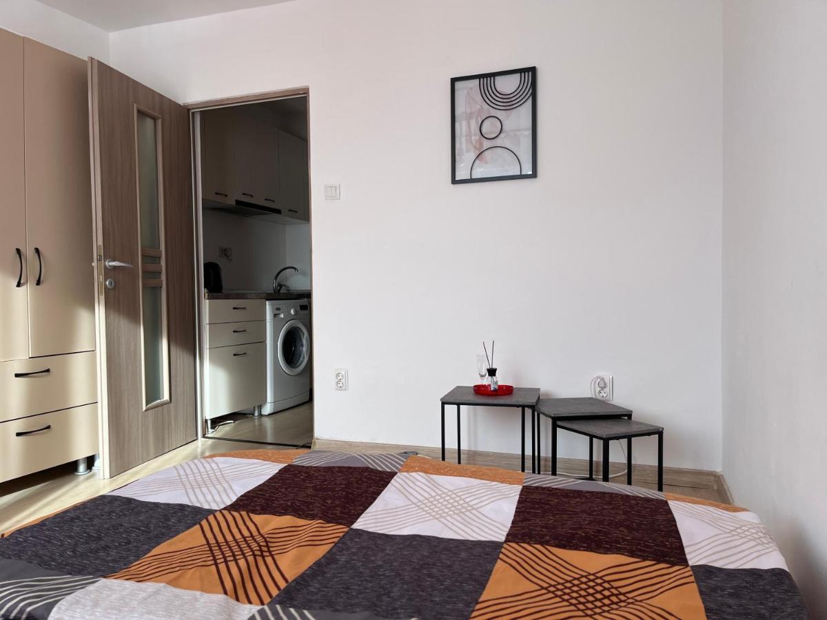 Ferienwohnung Apart Uta 2 Arad Exterior foto